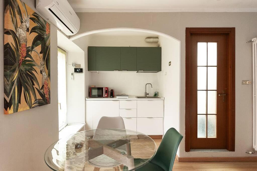 Youhosty - Borsieri7 * Milan